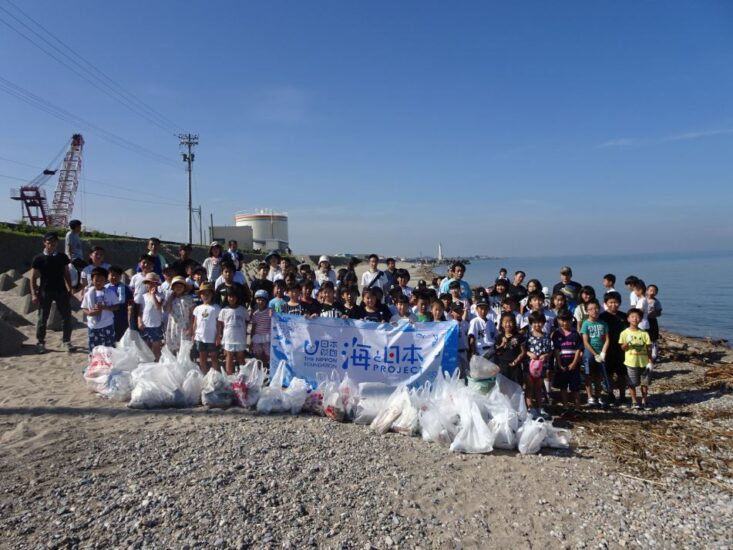 海でつながるゴミ拾い①　「魚津市・潮風ボランティア」